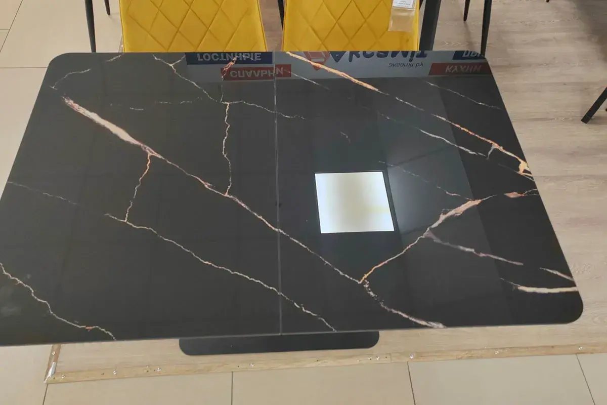 Стол обеденный Луи 1200(1600) (Стекло с фотопечатью Обсидиан / МДФ Черная шагрень / рама черная / металл черный) - купить в Озерце