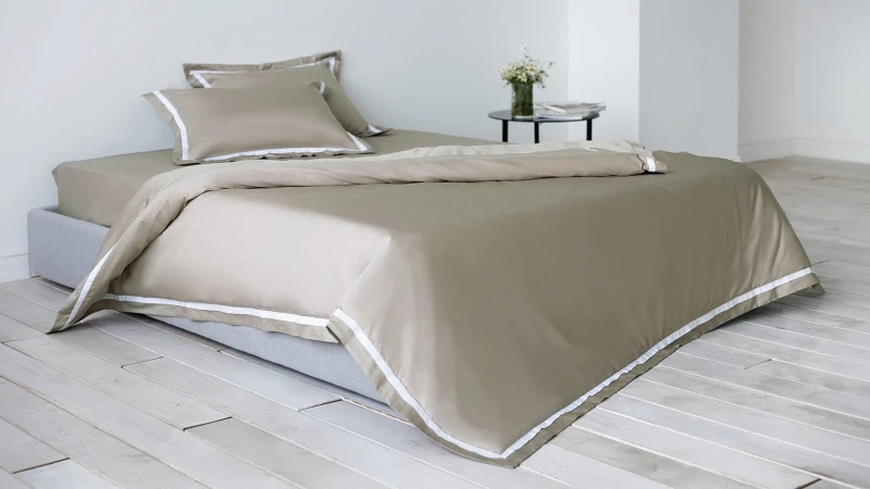 Постельное белье Maco Sateen, цвет: Кремовый 220x240, без простыни в мебель-центре Озерцо