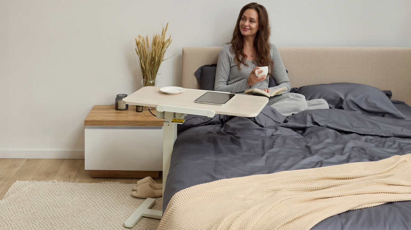 Стол приставной наклонный Adapt Move, цвет светлое дерево 40x80 — купить в Озерце