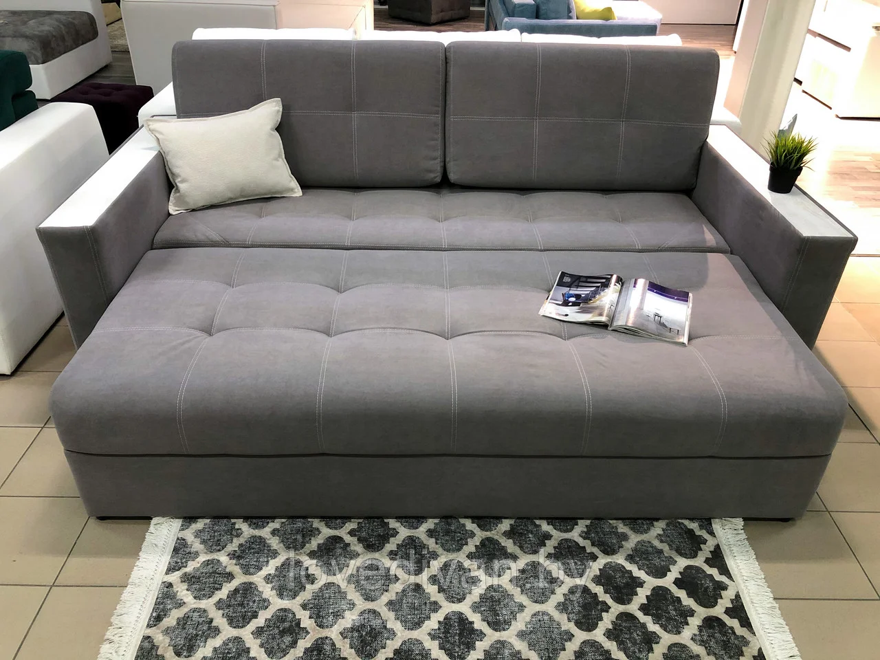 Диван Европа с функциональными деревянными подлокотниками — купить в Озерце