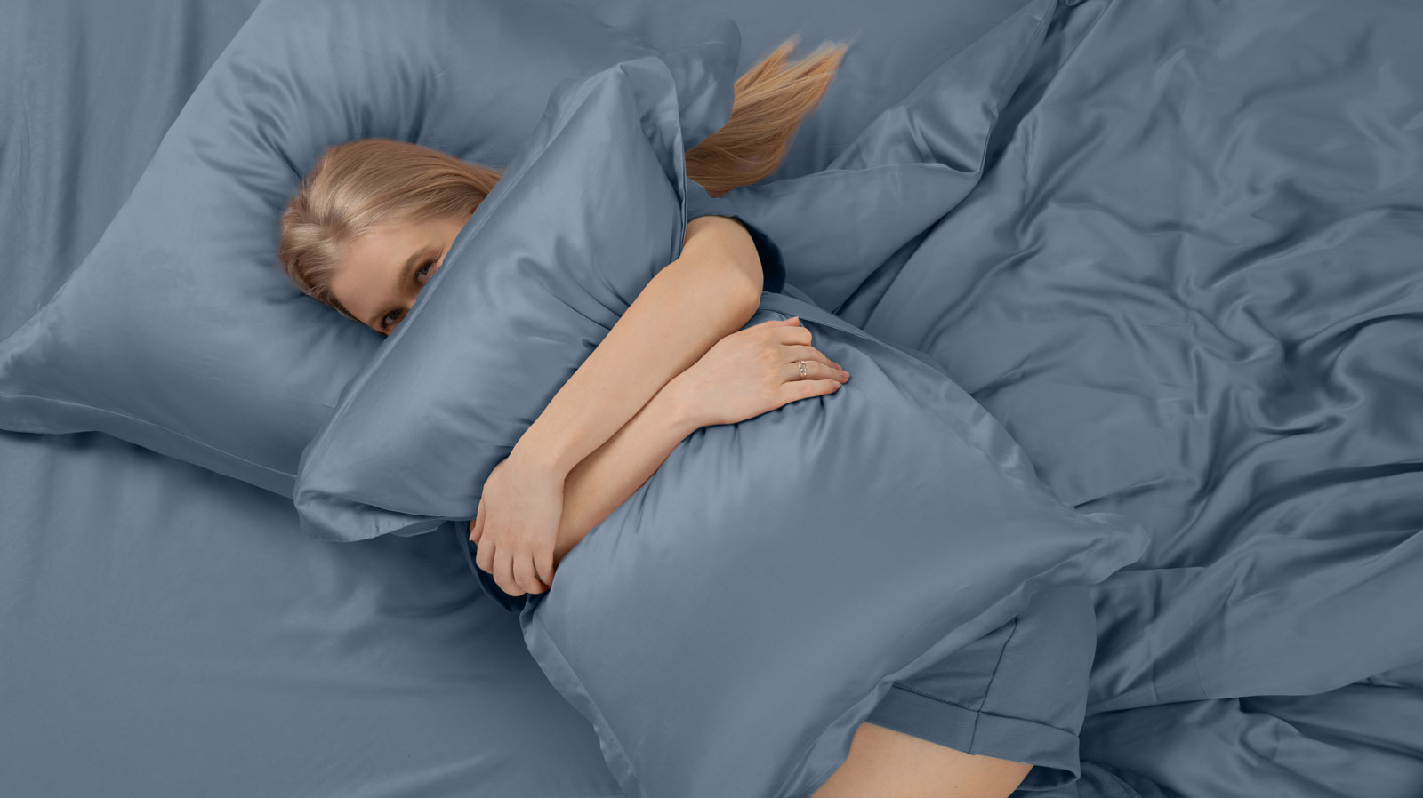 Простынь на резинке Comfort Solid Tencel, цвет Синий металлик 180x200 в мебель-центре Озерцо