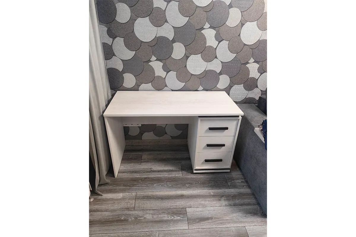 Стол письменный Oslo 84 (Бетон Пайн светлый/Черный) — Мебель-центр Озерцо