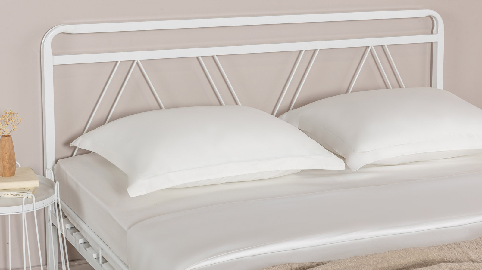 Кровать Cassis, цвет белый + матрас COMFORT PLUS 160x200 - купить в Озерце