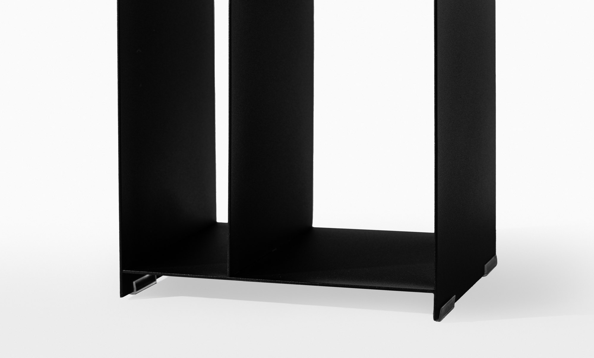 Журнальный столик Flums, цвет черный 38x38 — купить в Озерце
