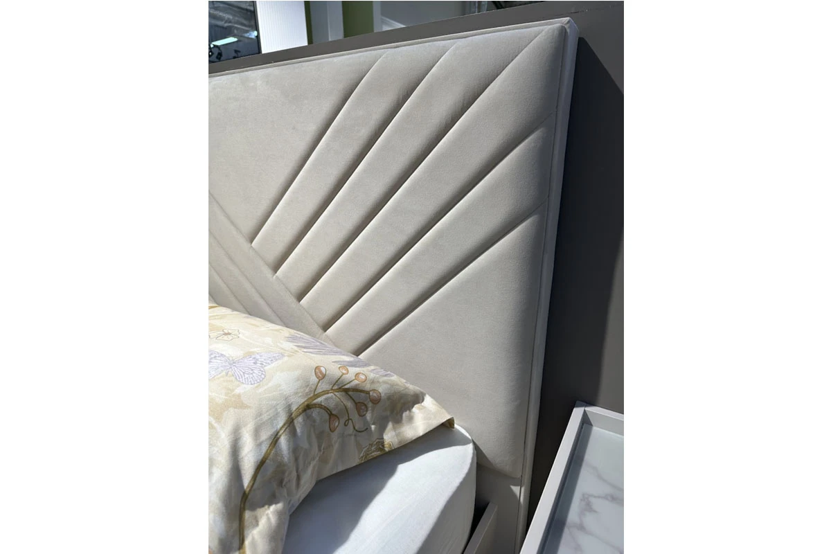 Кровать Кашемир с мягкой спинкой и основанием 160х200 (Кашемир/Сантьяго) - купить в Озерце