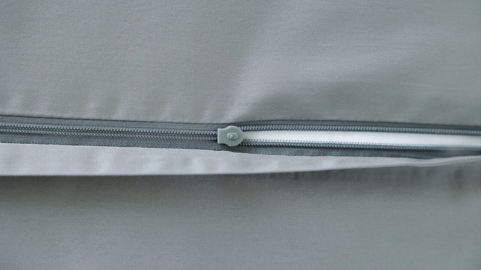 Постельное белье Maco Sateen, цвет: Пепельный 220x240, без простыни в мебель-центре Озерцо