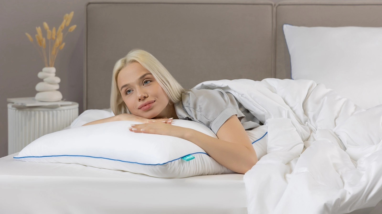 Комплект Light Small одеяло EasySummer 140x205 + подушка Viva 68x68 в мебель-центре Озерцо