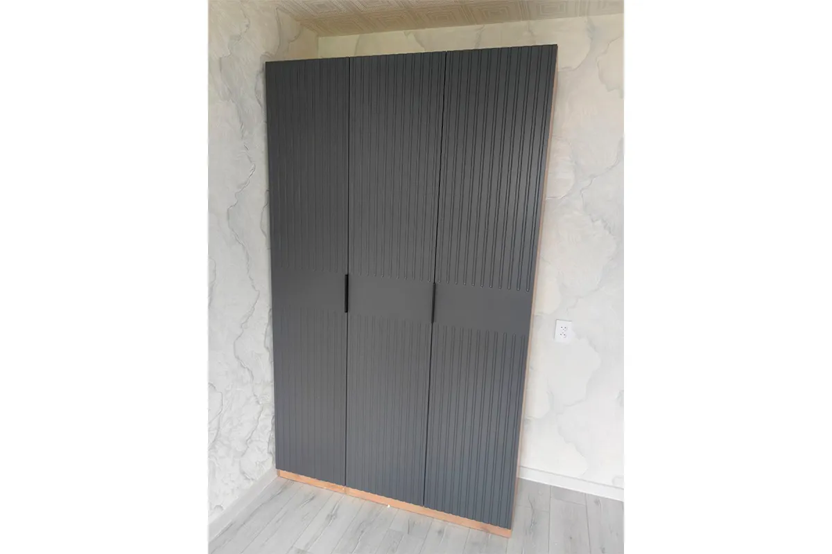 Шкаф для белья Хилтон (Дуб Крафт золотой/Графит матовый) в мебель-центре Озерцо