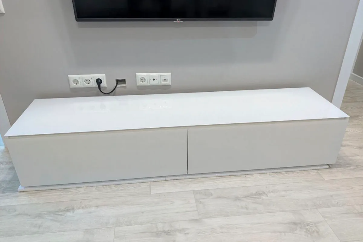 Тумба для теле- и радиоаппаратуры Глосс ТД-319.03.11 (Белый глянец) — Мебель-центр Озерцо