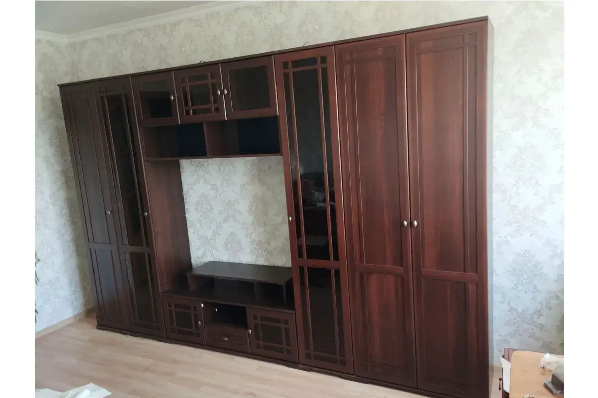 Sherlock 13 Шкаф для посуды орех шоколадный в мебель-центре Озерцо