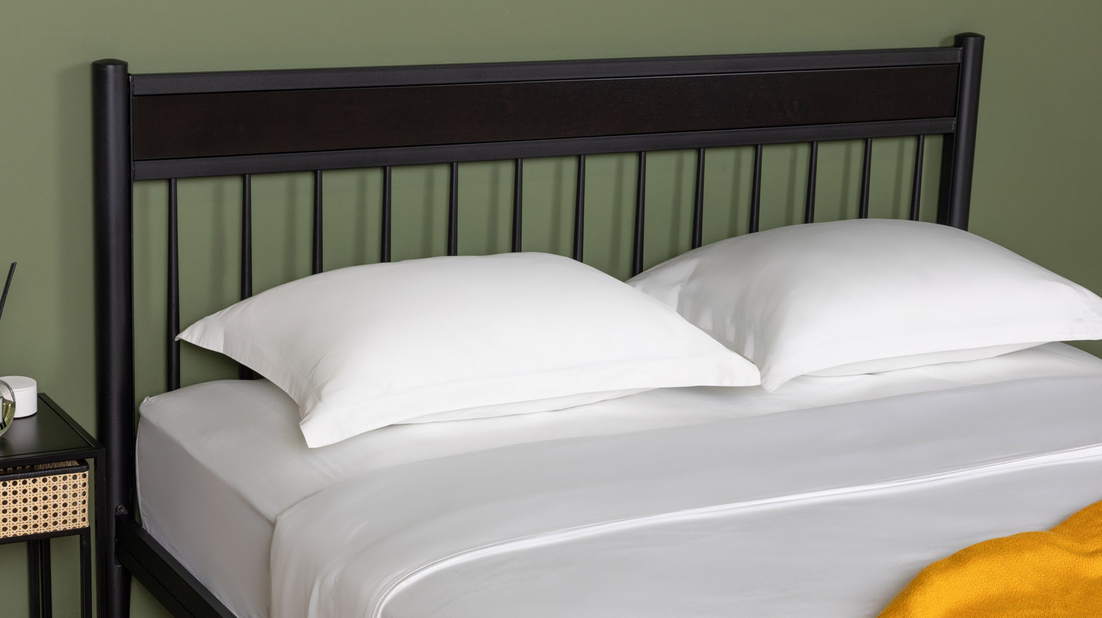 Кровать Tiara, цвет: черный шагрень+массив березы Venge 140x200 - купить в Озерце