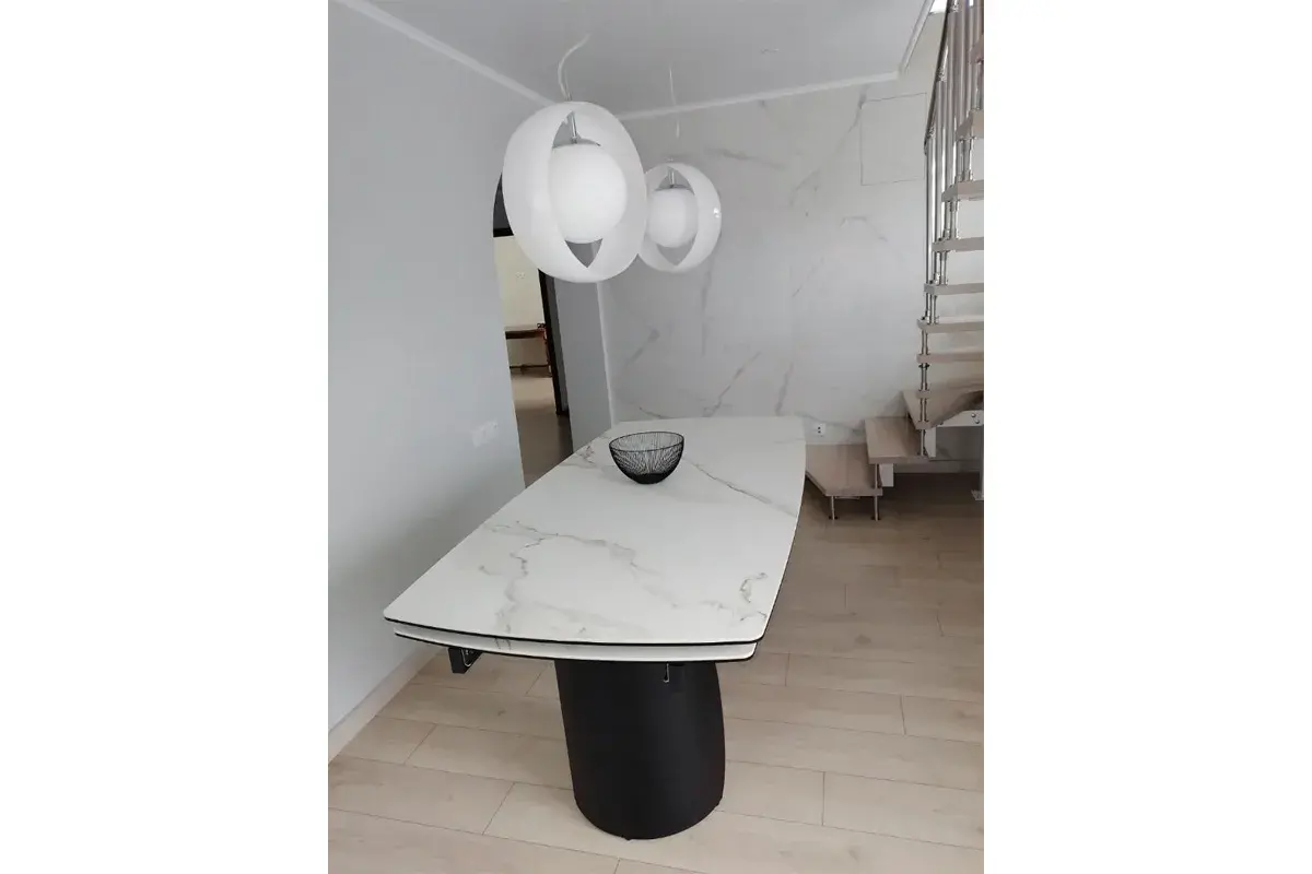 Стол обеденный Ольхон 1800(2400) (Керамика Белый мрамор 9806035/ МДФ Черный кварц / рама черная / металл черный) - купить в Озерце