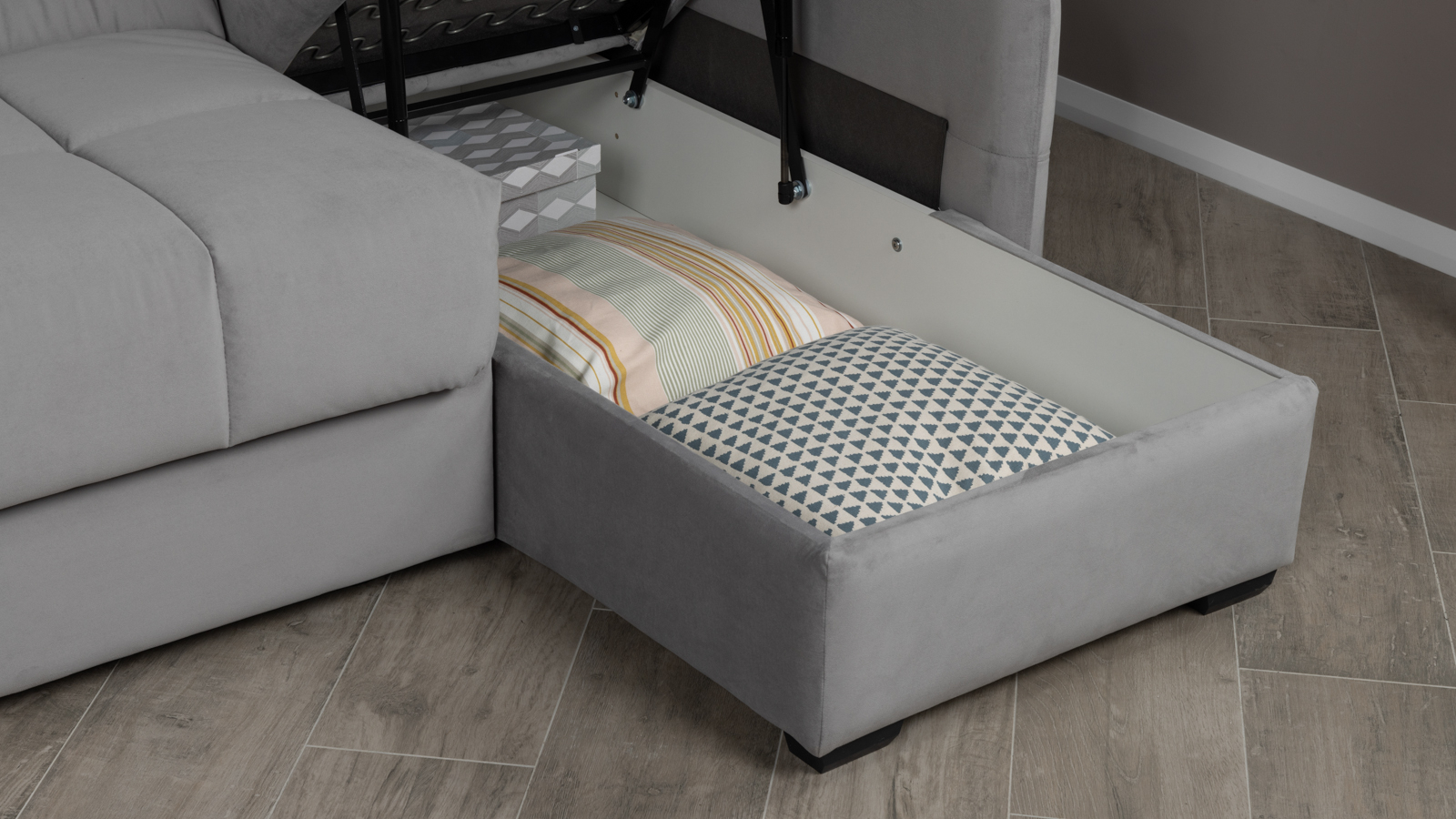 Диван угловой Domo Pro с мягкими подлокотниками, стежка квадрат, ткань Sky Velvet 08 160x216 — купить в Озерце