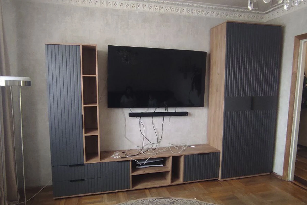 Тумба под ТВ Хилтон (Дуб крафт золотой/Графит матовый) — Мебель-центр Озерцо