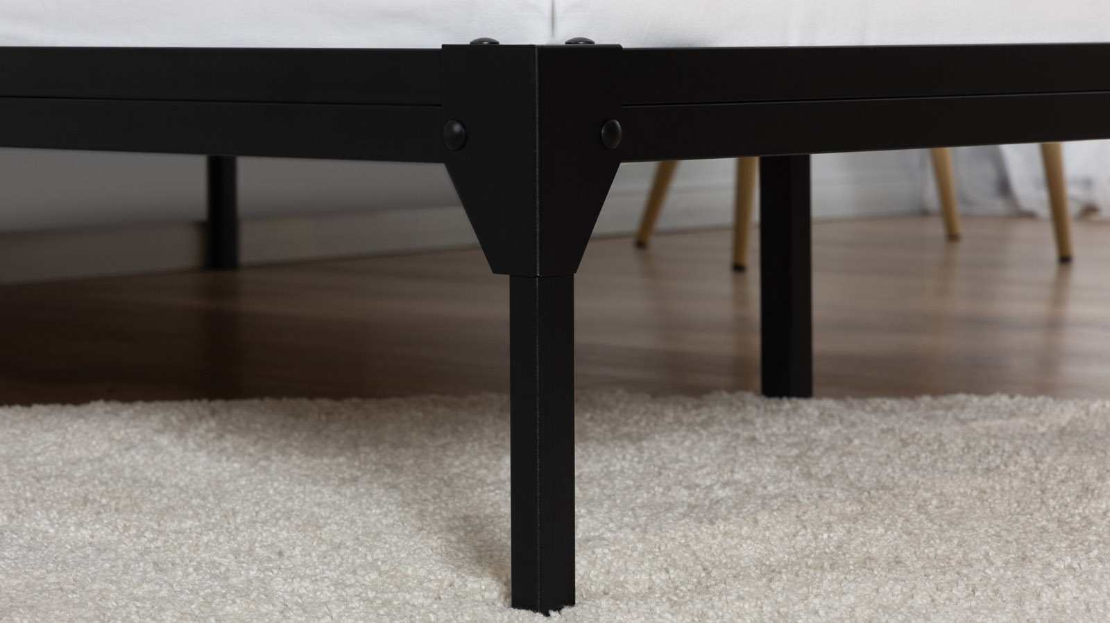 Кровать Luma, цвет Черный шагрень 140x200 - купить в Озерце