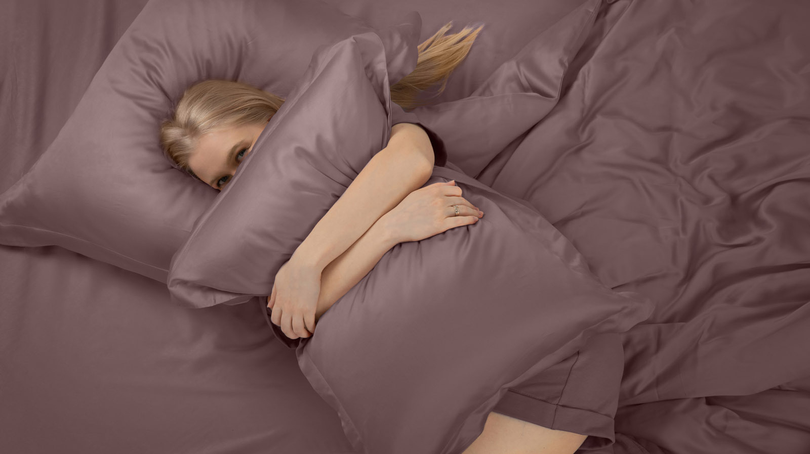 Простынь на резинке Comfort Solid Tencel, цвет Макиато 90x200 в мебель-центре Озерцо