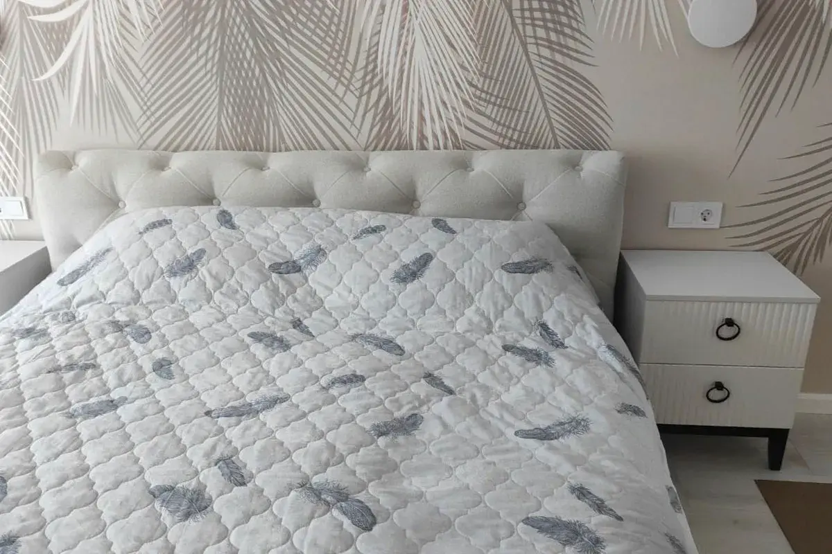 Тумба прикроватная Шарлиз (Белое сияние/Белый снег) — Мебель-центр Озерцо