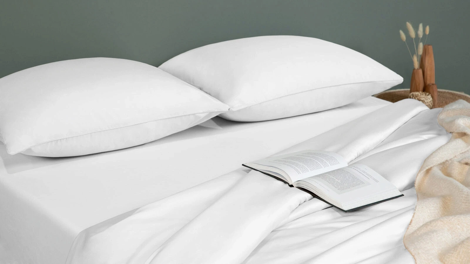 Постельное белье Maco Sateen, цвет: Белоснежный 220x240, без простыни в мебель-центре Озерцо