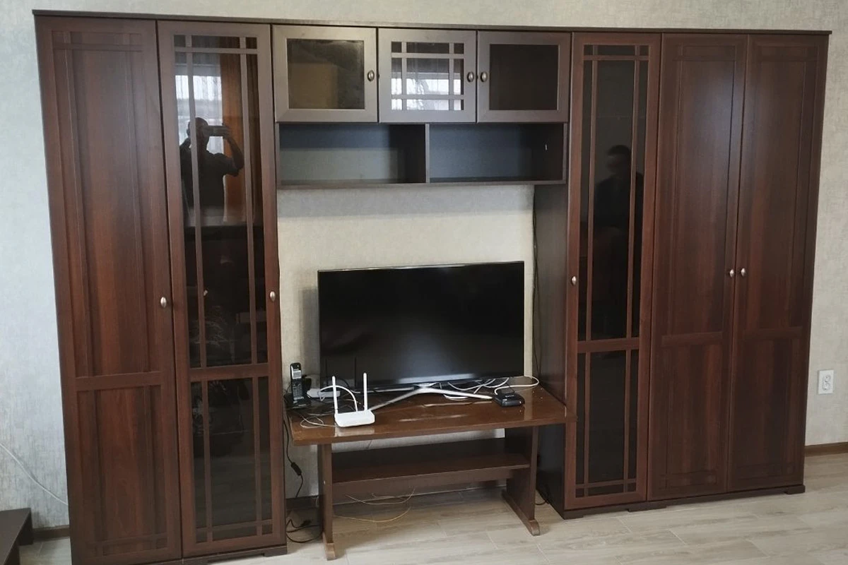 Sherlock 13 Шкаф для посуды орех шоколадный в мебель-центре Озерцо