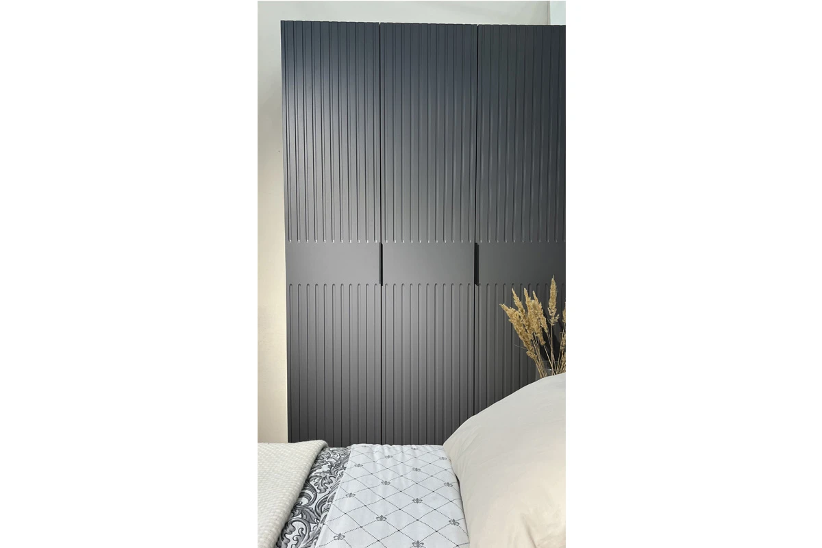 Шкаф для белья Хилтон (Дуб Крафт золотой/Графит матовый) в мебель-центре Озерцо