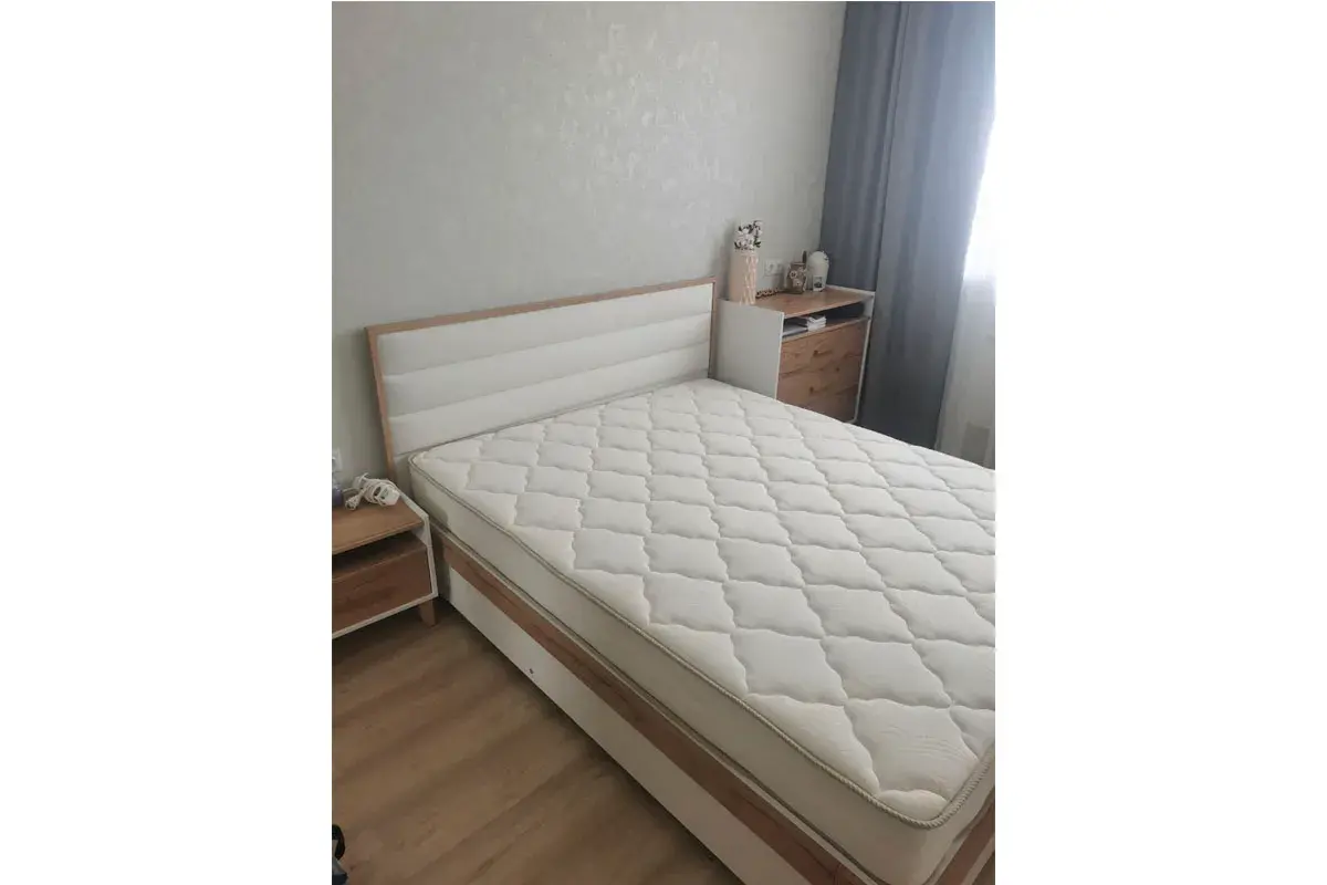 Кровать Айрис 306 Люкс с ПМ 180х200 (Белый/Дуб золотистый) - купить в Озерце