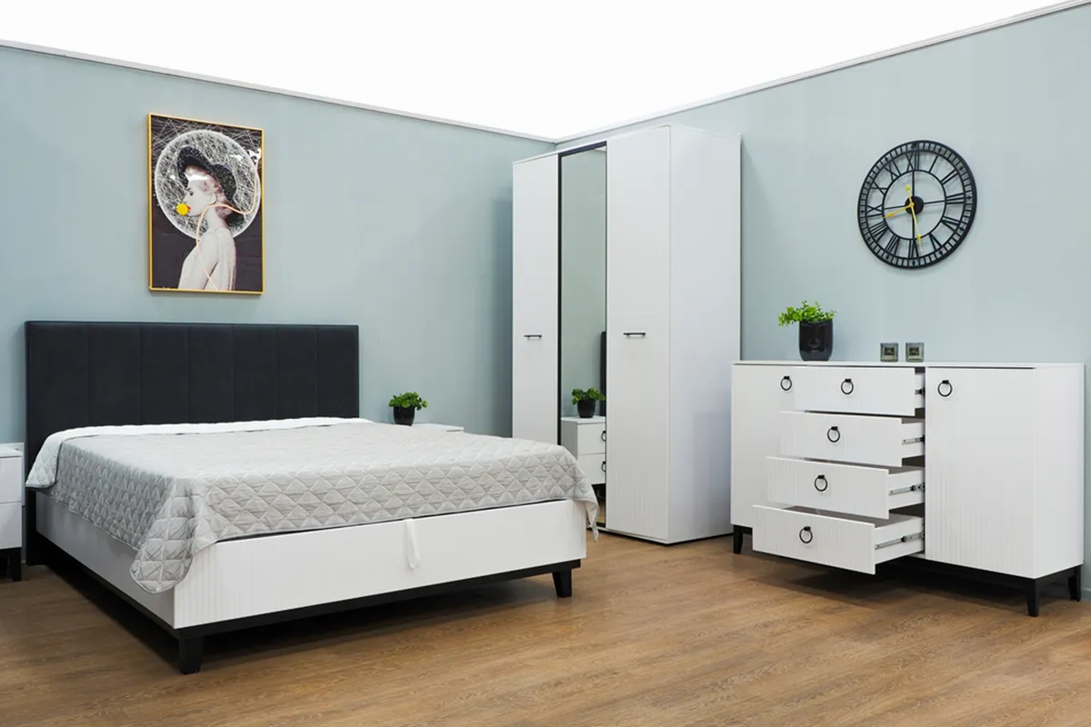 Комод Шарлиз с 2 дв. и 4 ящ. (Белое сияние/Белый снег) — Мебель-центр Озерцо