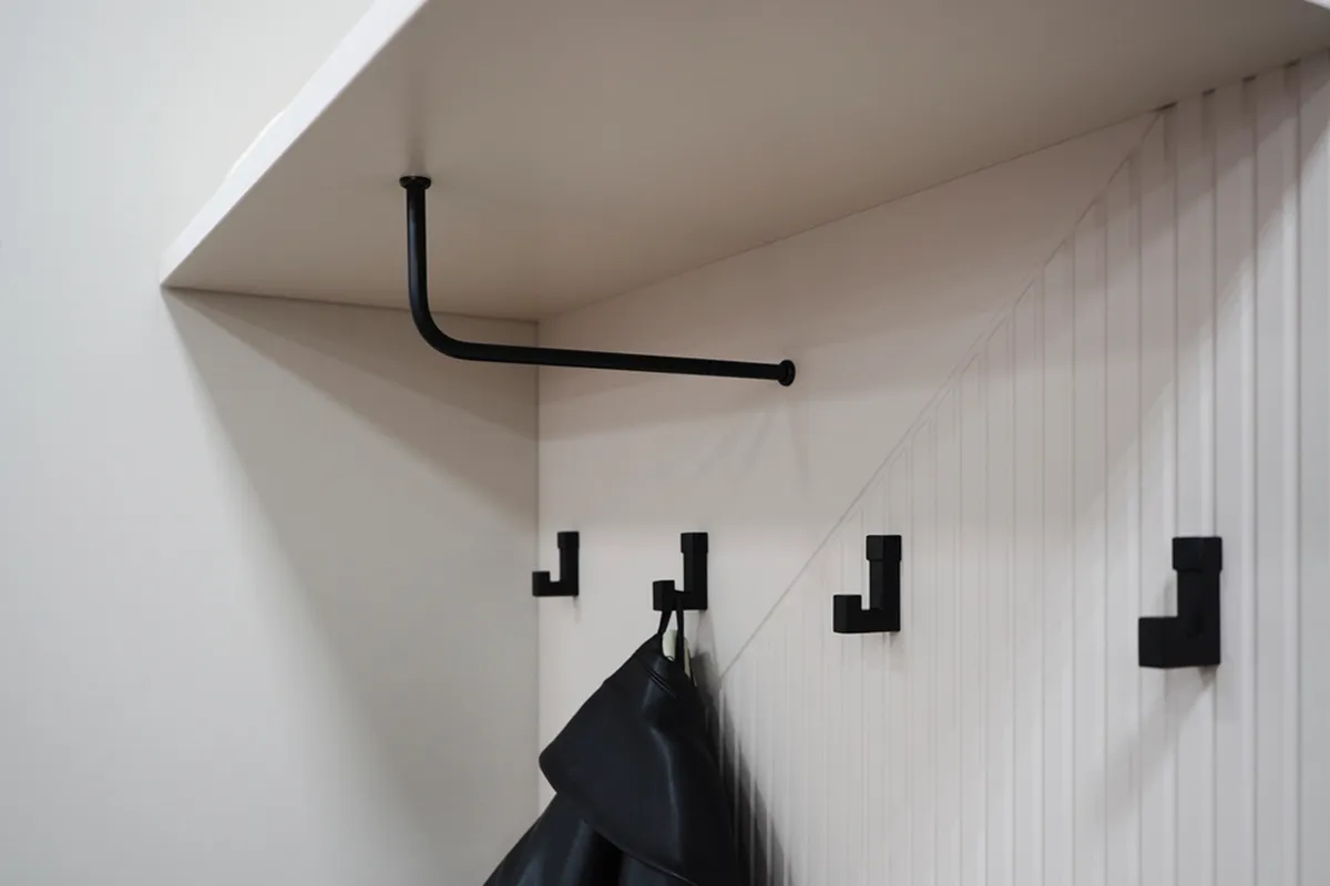 Вешалка настенная Кашемир (Кашемир/Сантьяго) — Мебель-центр Озерцо