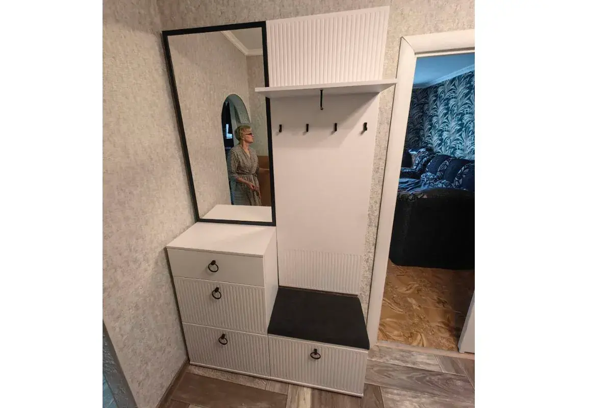 Тумба с мягким элементом Шарлиз (Белый/Бренди лайт 26) — Мебель-центр Озерцо