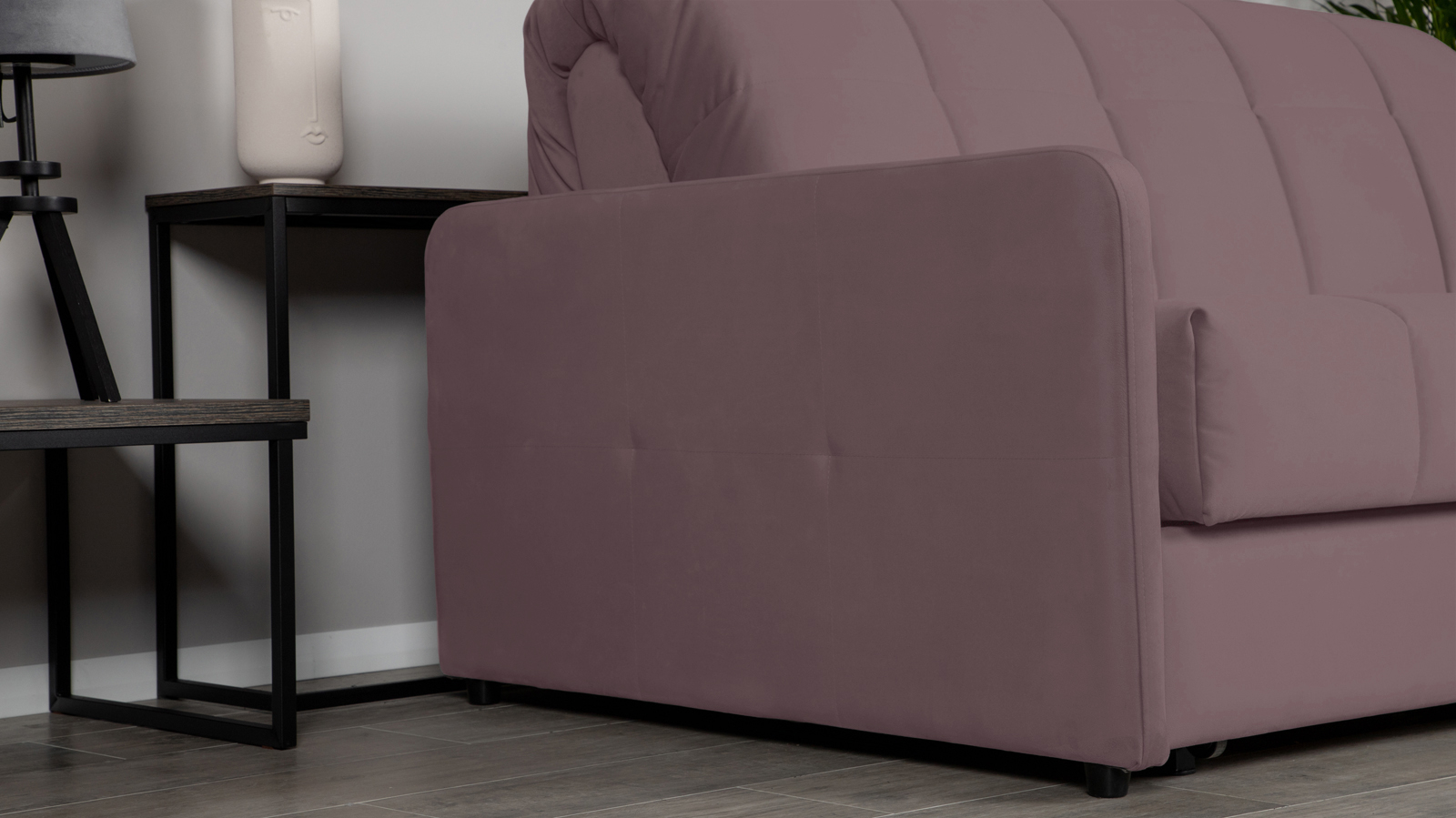Диван - кровать Domo Pro с узкими подлокотниками, стежка квадрат, ткань Casanova Lilac 160x216 — в мебель-центре Озерцо