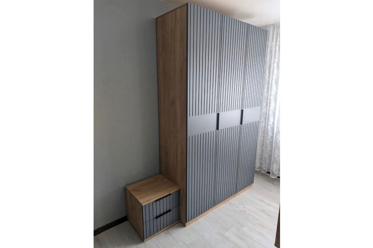 Тумба прикроватная Хилтон (Дуб Крафт золотой/Графит матовый) — Мебель-центр Озерцо