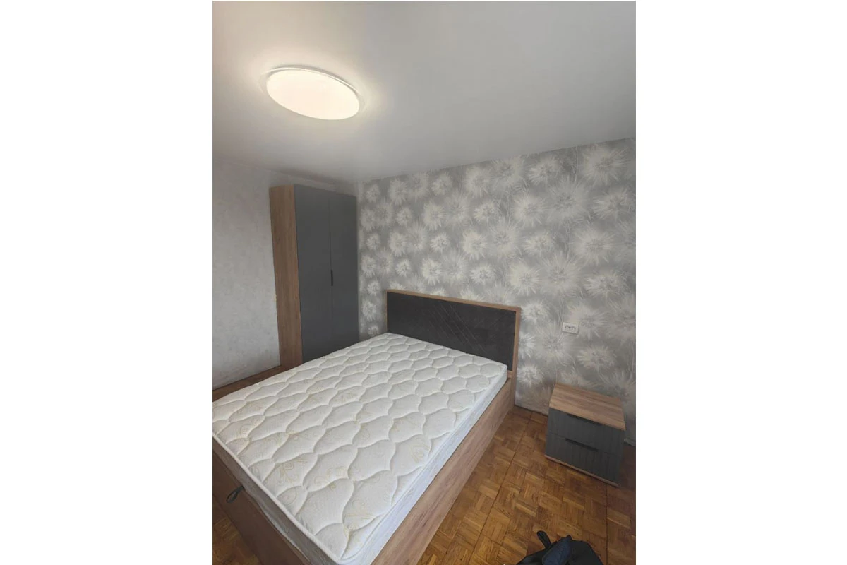 Тумба прикроватная Хилтон (Дуб Крафт золотой/Графит матовый) — Мебель-центр Озерцо