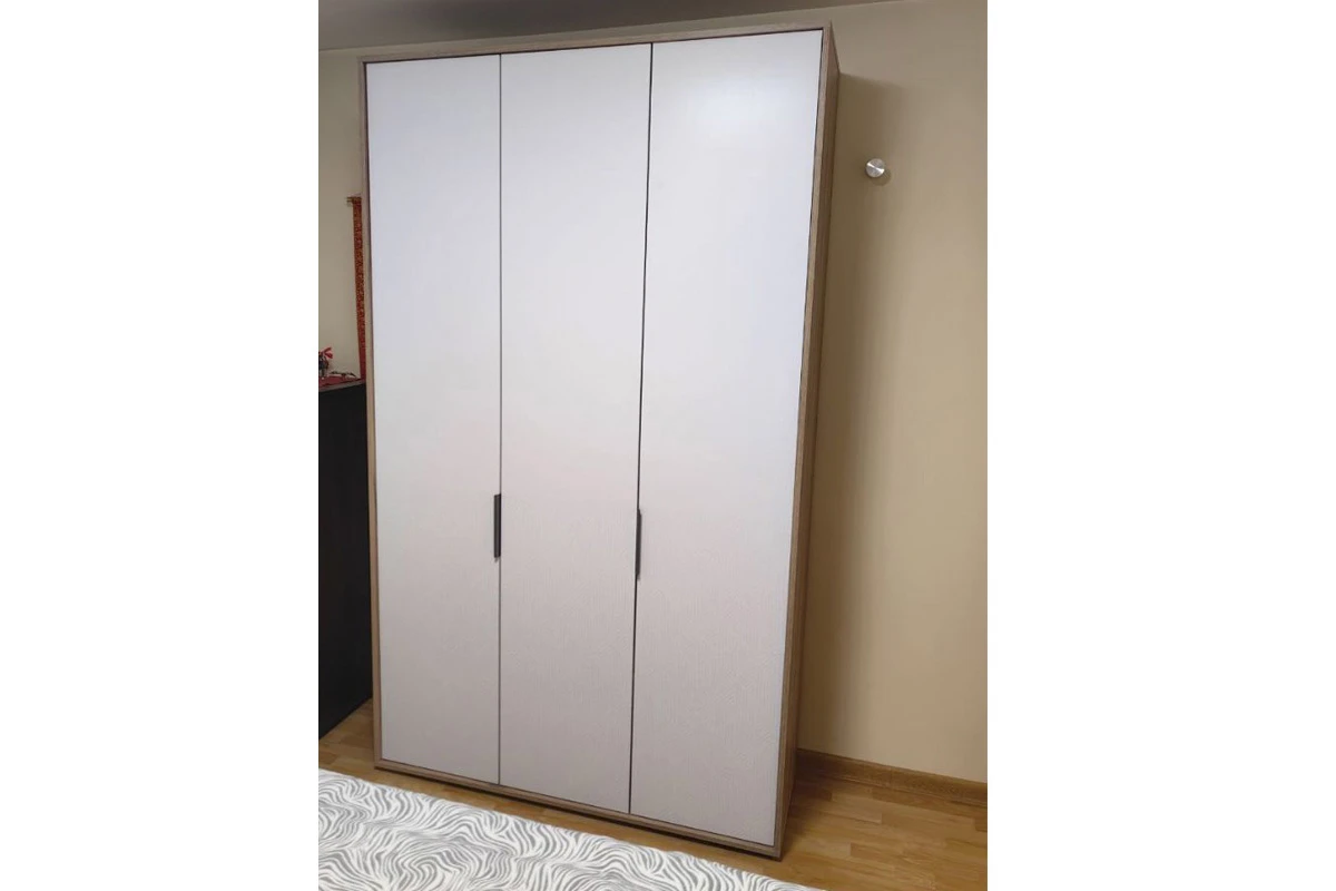 Шкаф трехдверный Николь мод.7 (Белый/Дуб Альпийский) в мебель-центре Озерцо