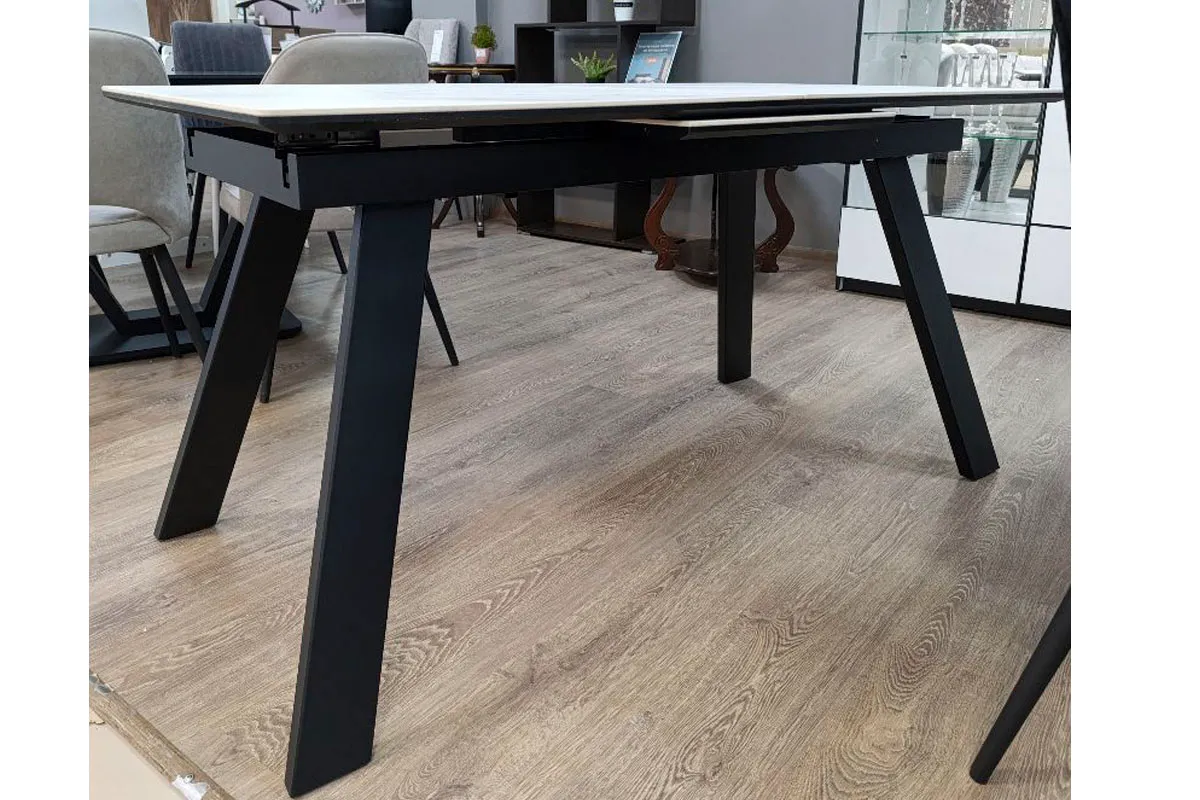 Стол обеденный Морис 1400(1800) (ст. №2/ Керамика Snow White 170105 / МДФ черная шагрень /Рама черная / Металл черный) - купить в Озерце