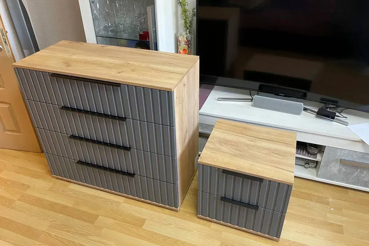 Тумба прикроватная Хилтон (Дуб Крафт золотой/Графит матовый) — Мебель-центр Озерцо