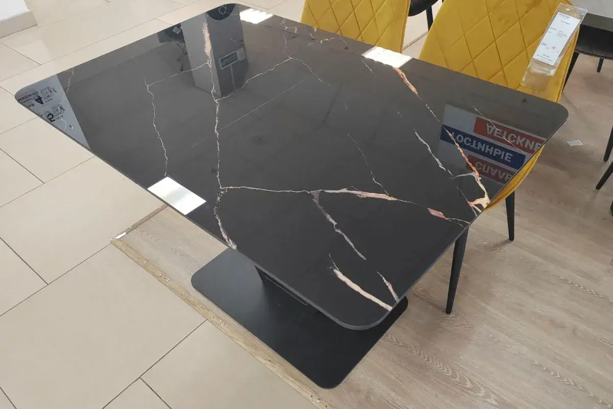 Стол обеденный Луи 1200(1600) (Стекло с фотопечатью Обсидиан / МДФ Черная шагрень / рама черная / металл черный) - купить в Озерце