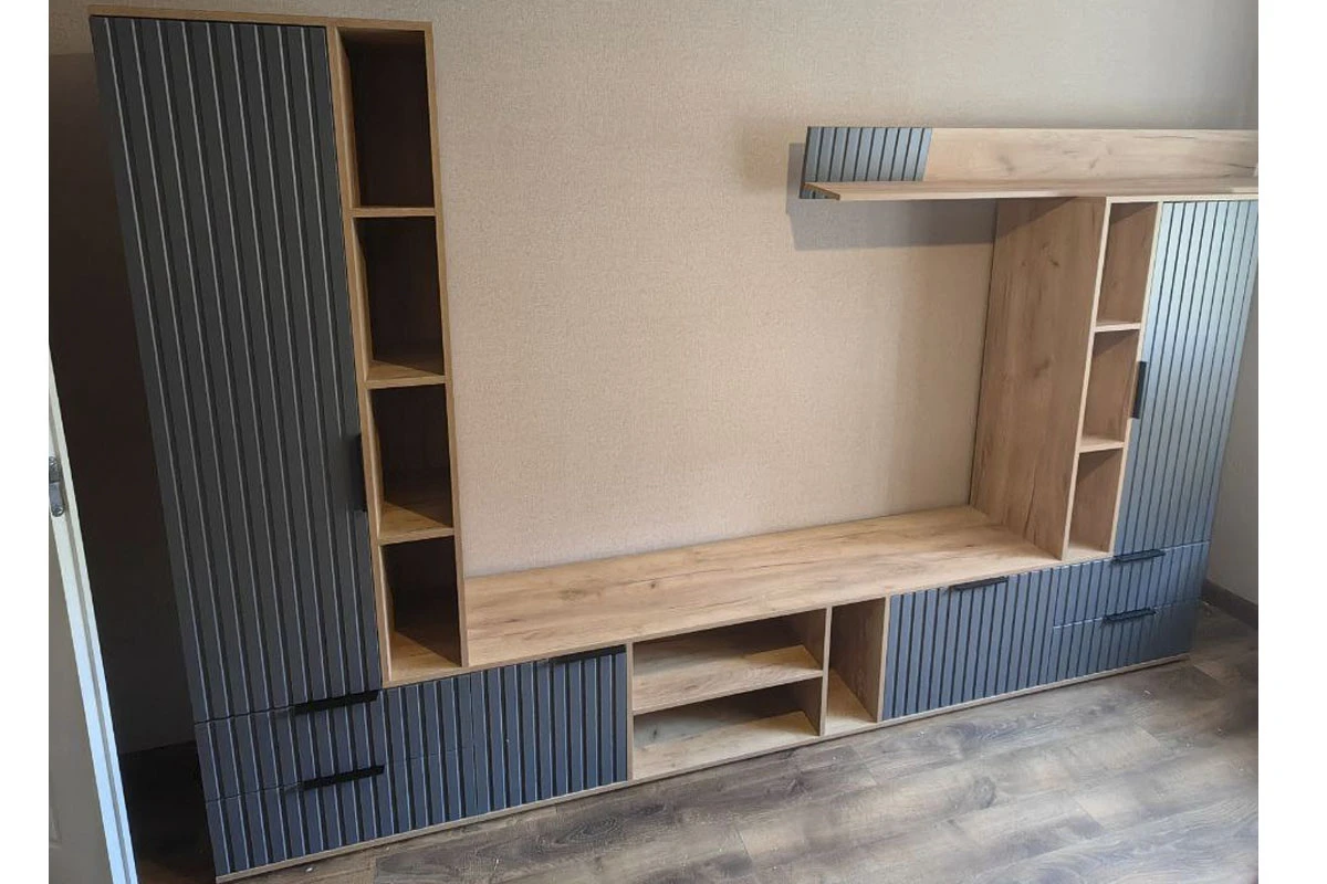 Тумба под ТВ Хилтон (Дуб крафт золотой/Графит матовый) — Мебель-центр Озерцо