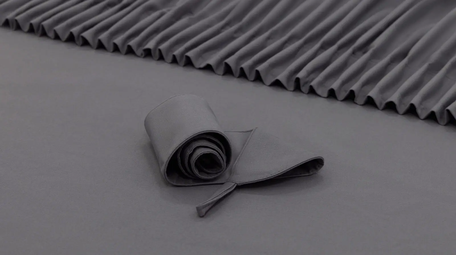 Шторы Blackout Basic 2.0, цвет: антрацит 160x280 в мебель-центре Озерцо