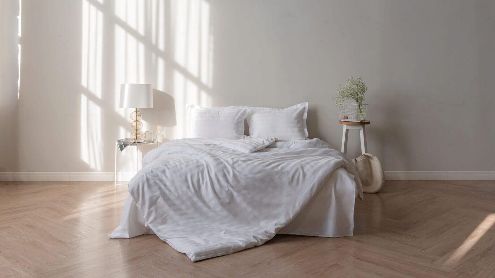 Постельное белье Askona Comfort Stripe, цвет Белый односпальный 140x205, без простыни в мебель-центре Озерцо