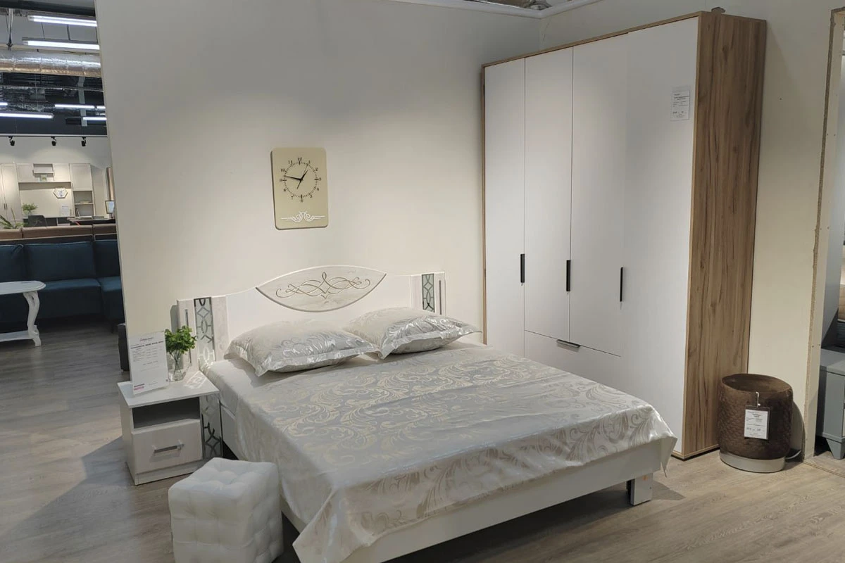 Шкаф четырехдверный Николь Мод.8 (Белый/Дуб Альпийский) в мебель-центре Озерцо