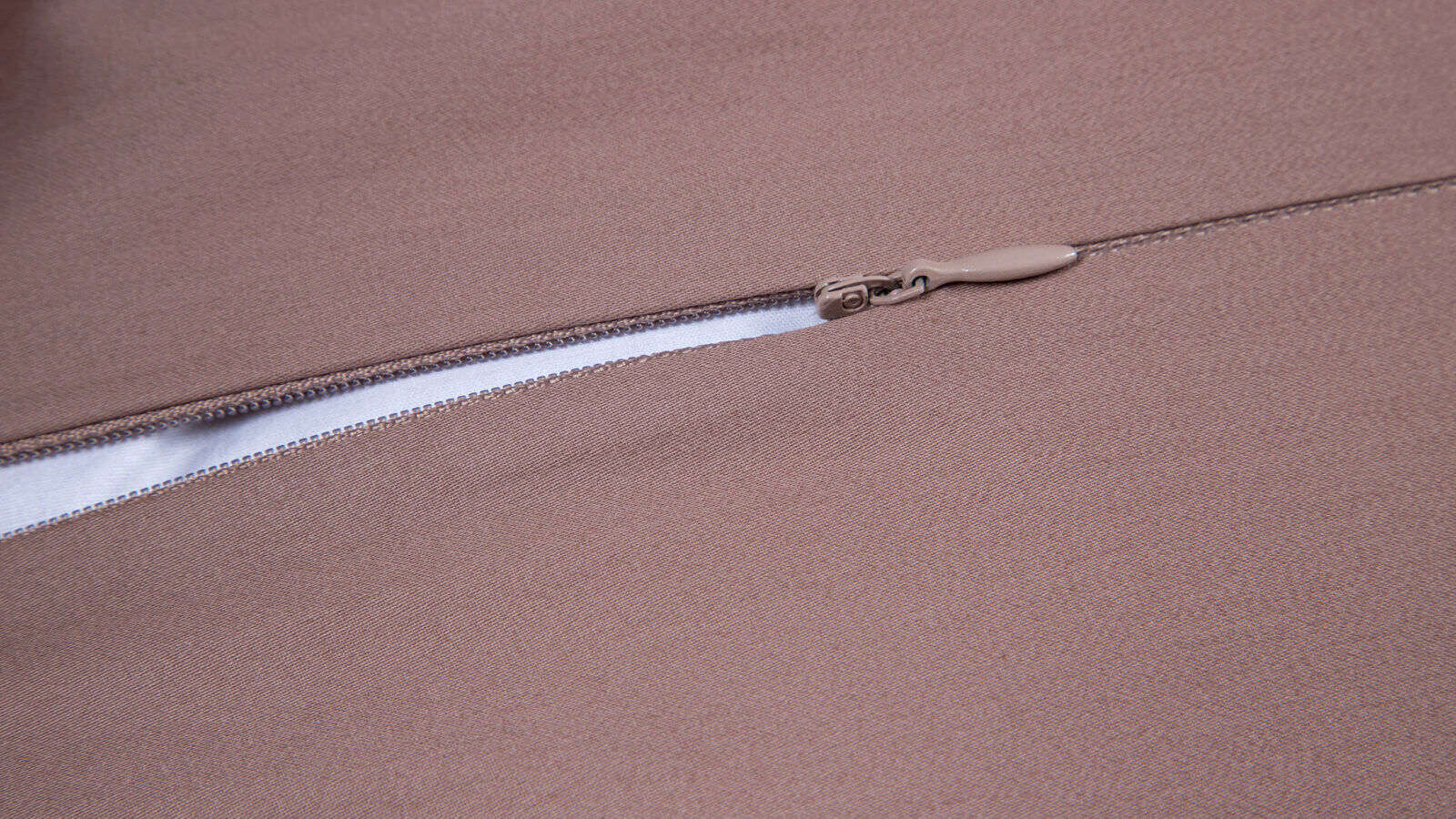 Постельное белье Home Капучино 140x205, без простыни в мебель-центре Озерцо