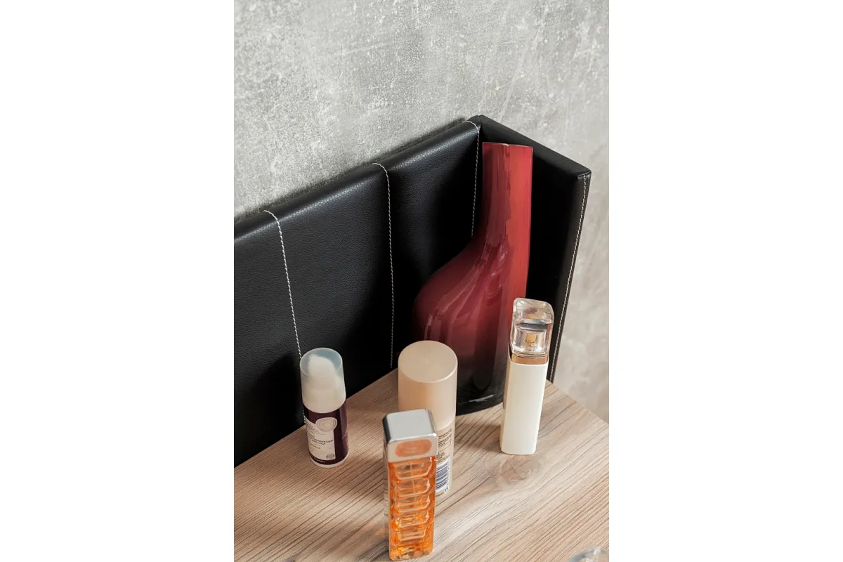 Спальня Nature №2  (Гаскон Пайн / Черный) - купить в Озерце