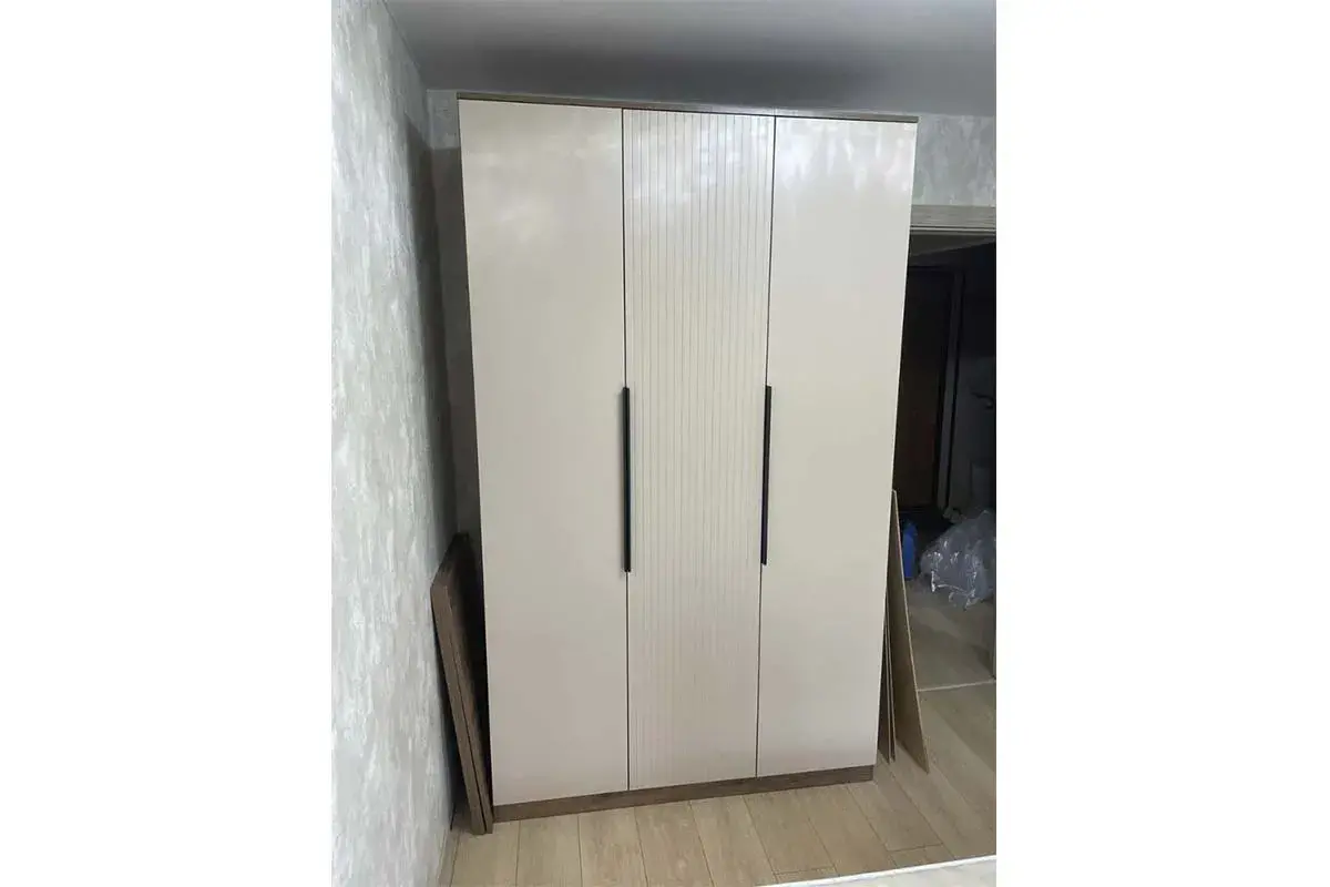 Шкаф 3х-дверный Тоскана (Дуб Табачный/Бисквит) в мебель-центре Озерцо