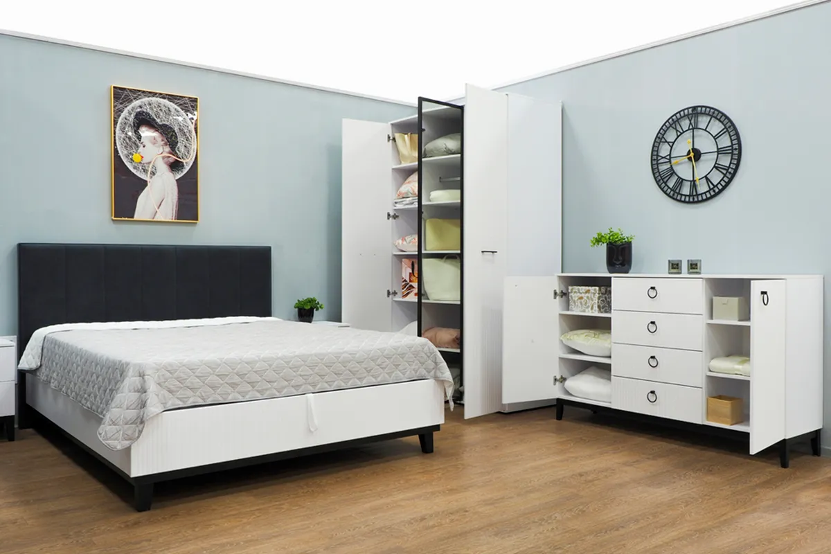 Комод Шарлиз с 2 дв. и 4 ящ. (Белое сияние/Белый снег) — Мебель-центр Озерцо