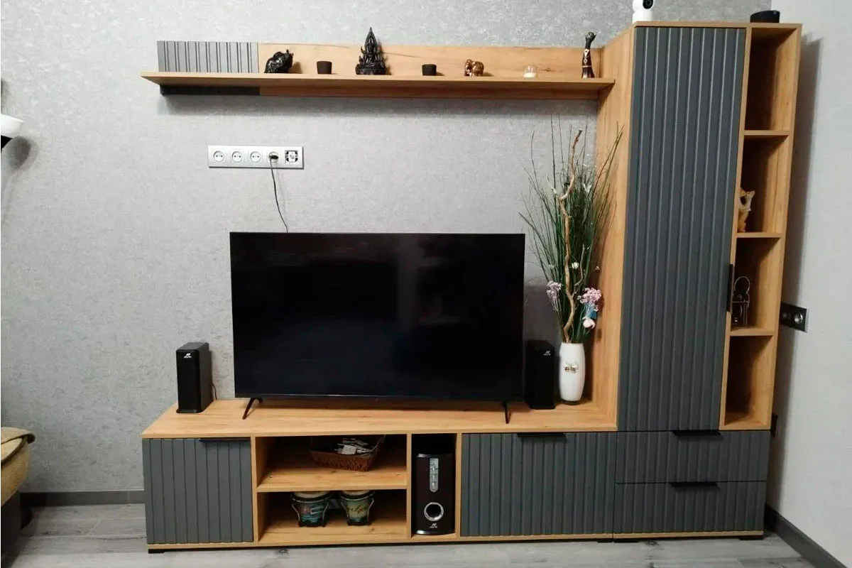 Тумба под ТВ Хилтон (Дуб крафт золотой/Графит матовый) — Мебель-центр Озерцо