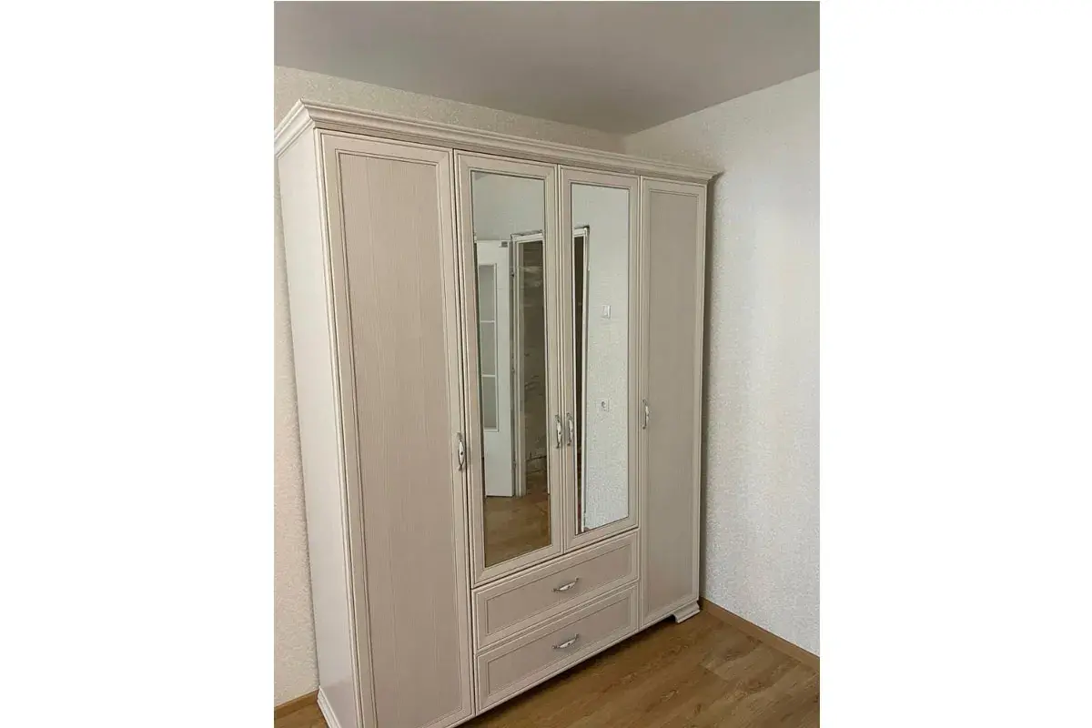 Венеция 2 Шкаф для одежды 4-х дверный с ящиками с зеркалом в мебель-центре Озерцо